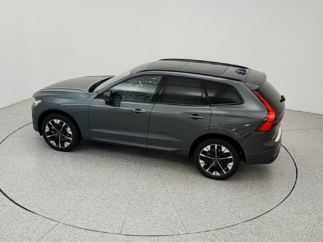 New 2027 Volvo XC60 B5 Plus AWD/4WD image 35