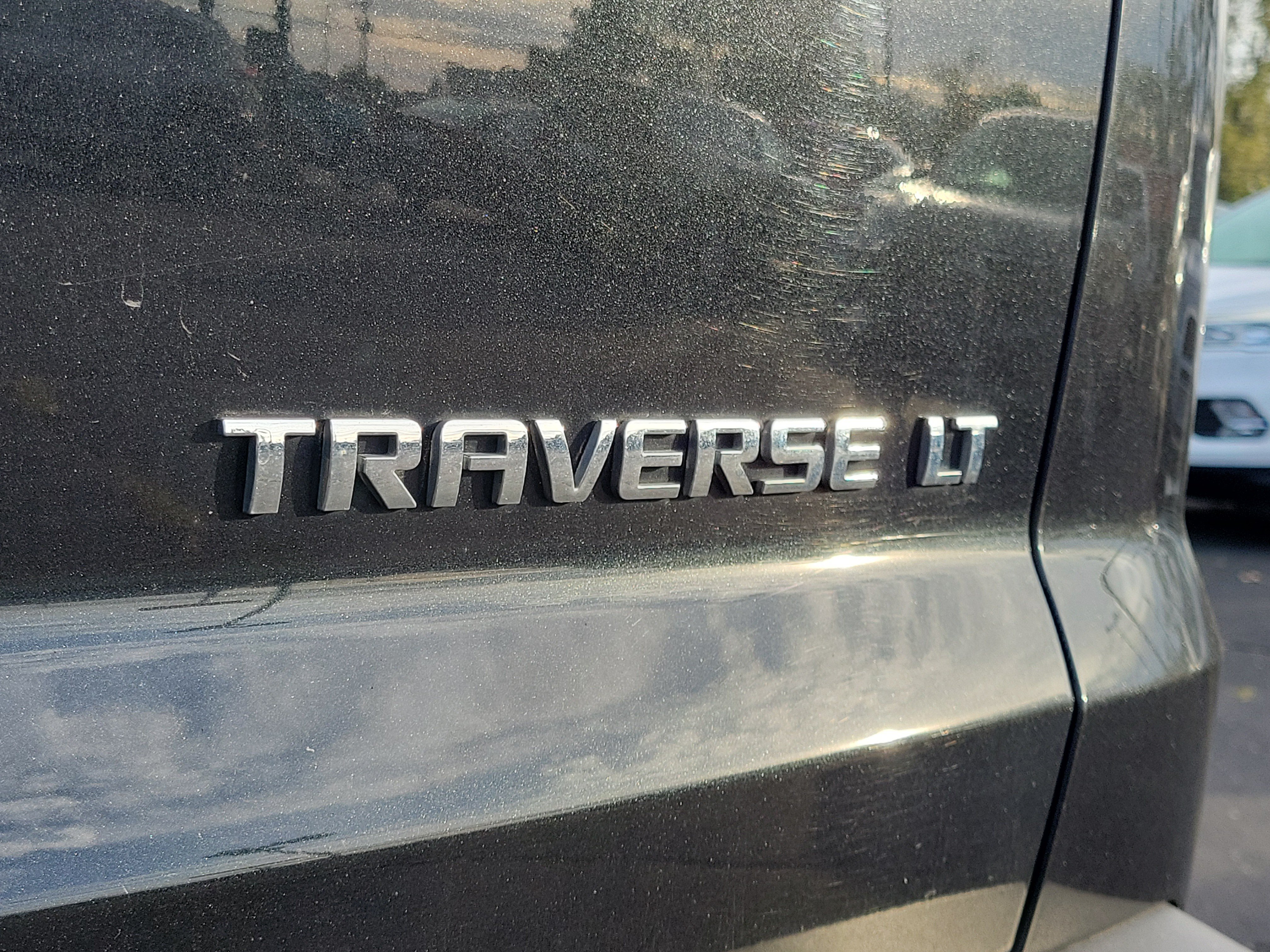 Used 2010 Chevrolet Traverse LT w/ LT Special Edition Package FWD image 7