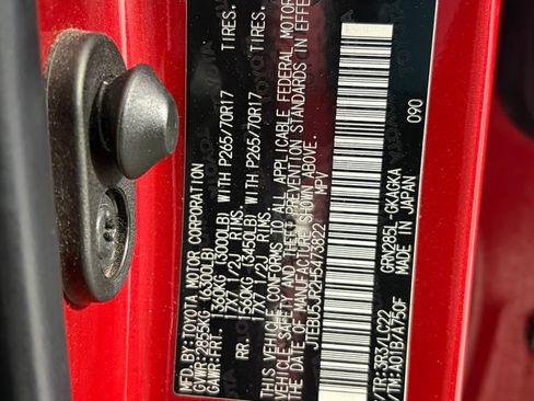 Used 2017 Toyota 4Runner TRD Off-Road Premium AWD/4WD image 9