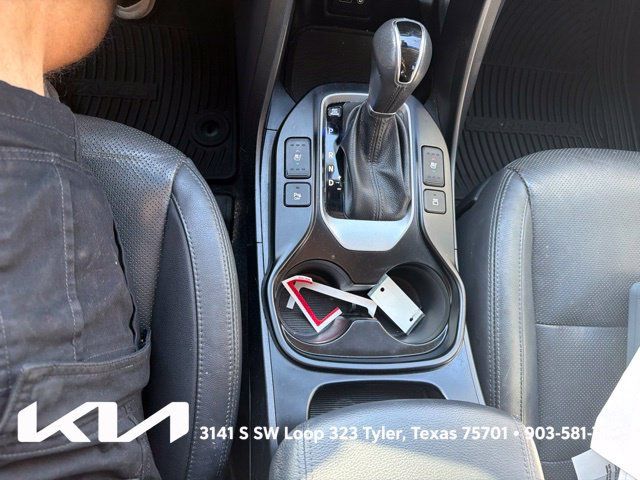Used 2018 Hyundai Santa Fe Limited FWD image 21