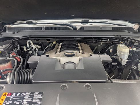 Used 2019 Cadillac Escalade Luxury AWD/4WD image 36