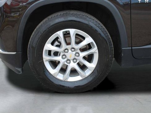 Used 2019 Chevrolet Traverse LT AWD/4WD image 9