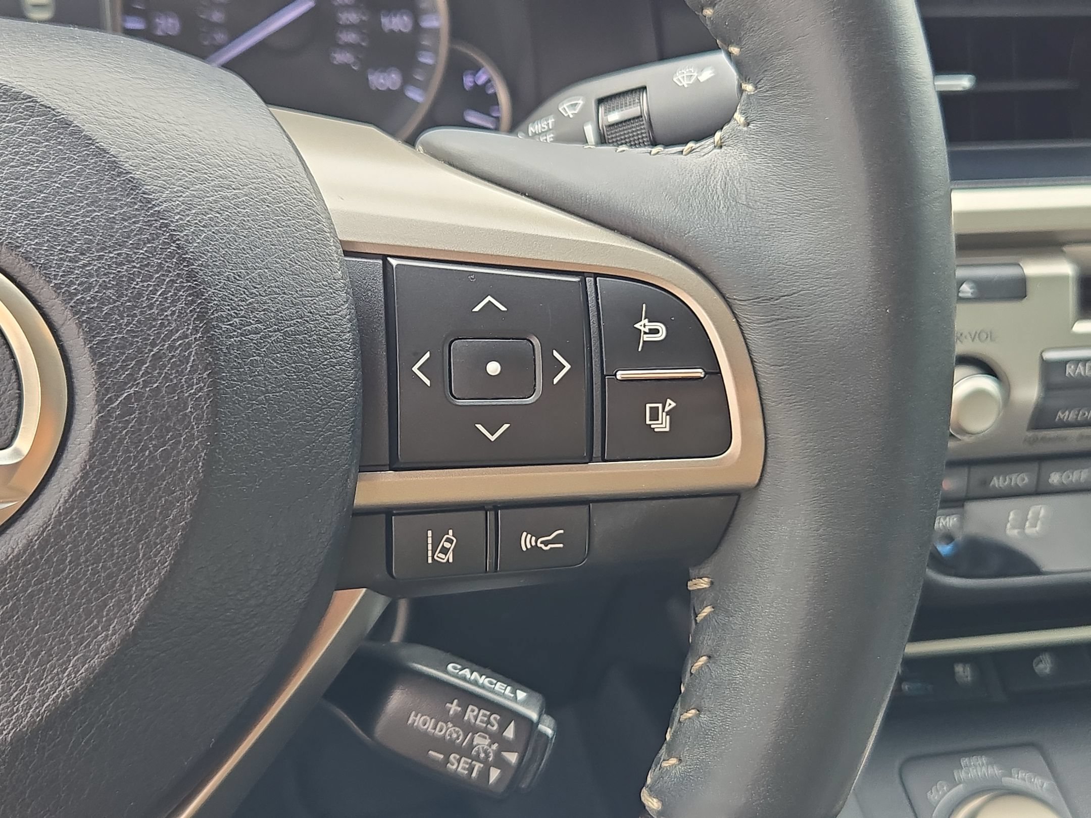 Used 2018 Lexus ES 350 w/ Luxury Package w/Wood Trim FWD image 21