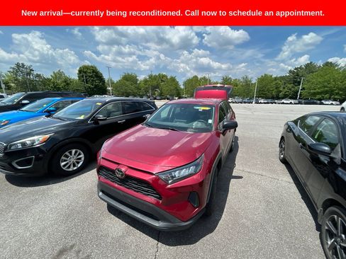 Used 2022 Toyota RAV4 LE AWD/4WD image 14