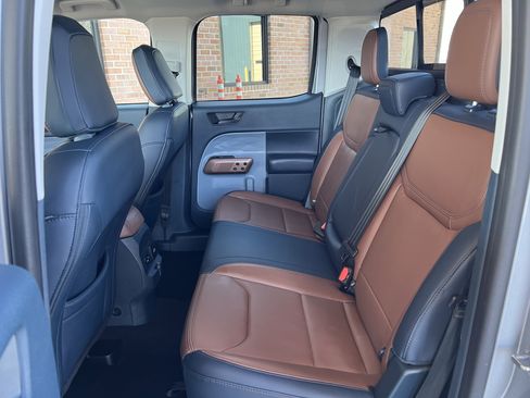 Used 2024 Ford Maverick Lariat image 23