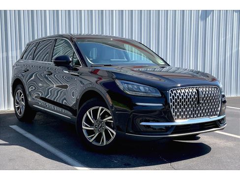 Used 2023 Lincoln Corsair AWD w/ Equipment Group 101A image 2
