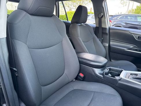 Used 2020 Toyota RAV4 LE w/ All Weather Liner Package AWD/4WD image 35