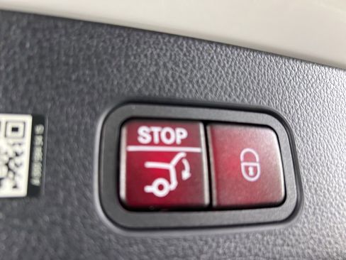 Certified 2024 Mercedes-Benz GLC 300 4MATIC image 16