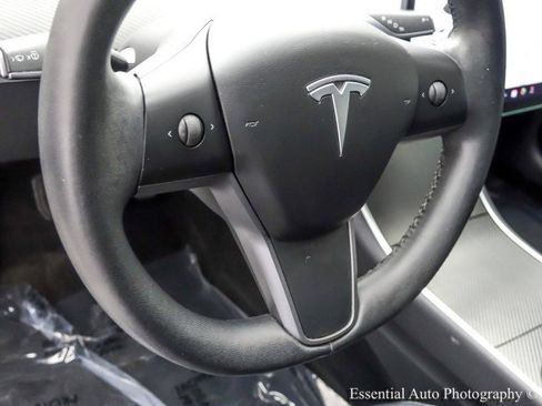 Used 2019 Tesla Model 3 Standard Range Plus image 16