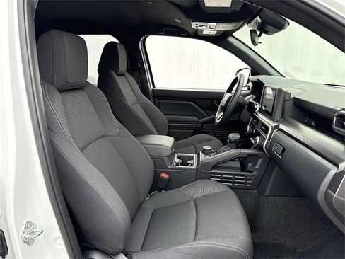 Used 2025 Toyota 4Runner SR5 image 28