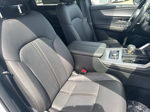 New 2025 MAZDA CX-70 Plug-In Hybrid w/ Premium Pkg image 25