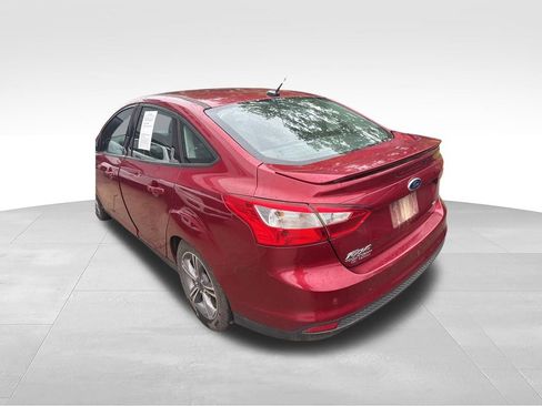 Used 2014 Ford Focus SE w/ SE Sport Package FWD image 7