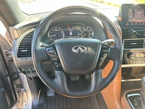 Used 2024 INFINITI QX80 Sensory image 14