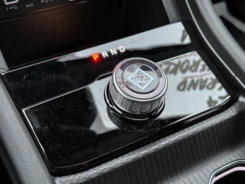 Used 2024 Jeep Grand Cherokee L Laredo image 28