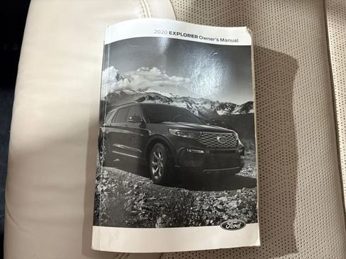 Used 2020 Ford Explorer Platinum image 39