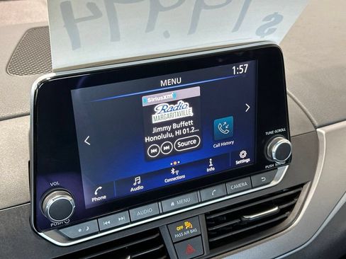 Used 2024 Nissan Altima 2.5 SR FWD image 46