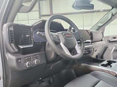 New 2026 GMC Sierra 2500 SLT w/ SLT Premium Package AWD/4WD image 18
