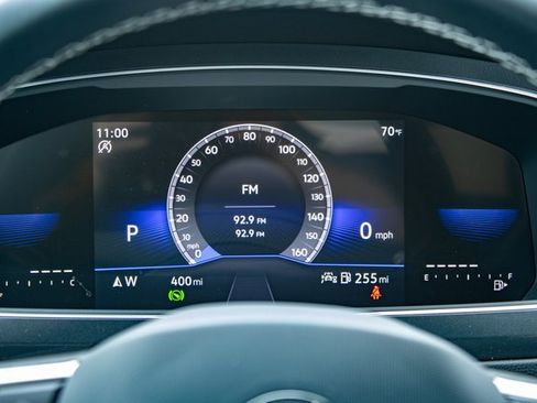 Used 2023 Volkswagen Tiguan SE image 30