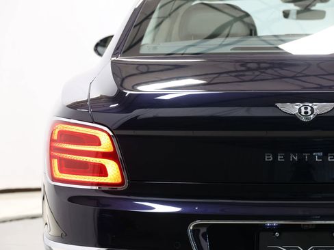 Used 2020 Bentley Flying Spur W12 image 82
