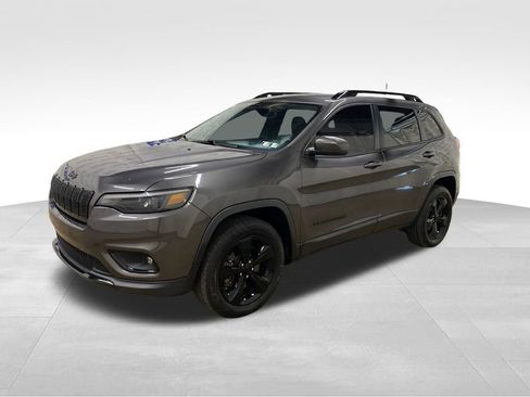 Used 2019 Jeep Cherokee Latitude Plus AWD/4WD image 3