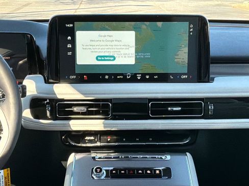 New 2026 Lincoln Aviator 2WD image 18