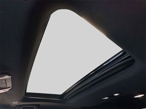 Used 2024 Lexus GX 550 image 37