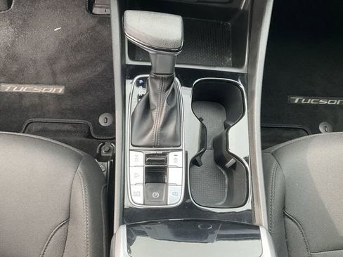 Used 2023 Hyundai Tucson SE image 23