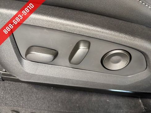 New 2025 Chevrolet Colorado LT w/ LT Convenience Package image 24