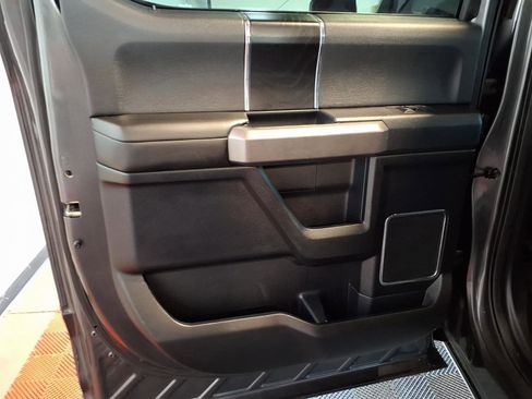 Used 2018 Ford F150 Platinum w/ Max Trailer Tow Package image 15