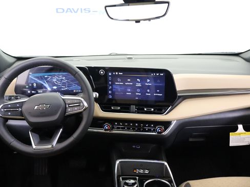 New 2026 Chevrolet Equinox ACTIV AWD/4WD image 16