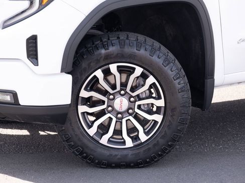 Used 2023 GMC Sierra 1500 AT4 w/ AT4 Preferred Package AWD/4WD image 25