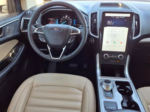 Used 2024 Ford Edge SEL w/ Convenience Package AWD/4WD image 6