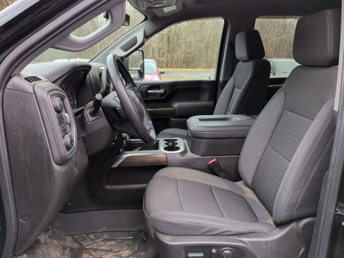 Used 2022 Chevrolet Silverado 2500 LT w/ Convenience Package image 9