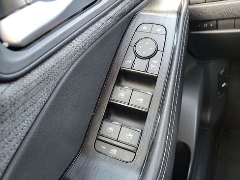 Used 2022 Nissan Rogue SV FWD image 13