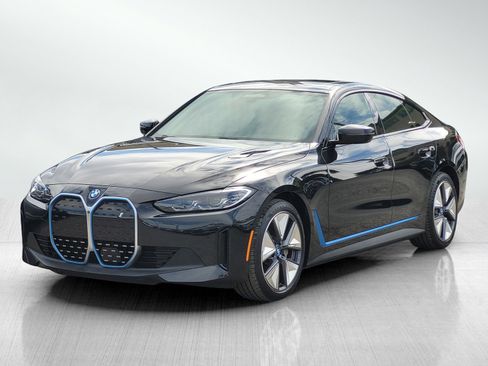 Used 2023 BMW i4 eDrive40 image 8