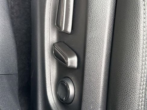 Certified 2023 Toyota Corolla Cross XLE image 27