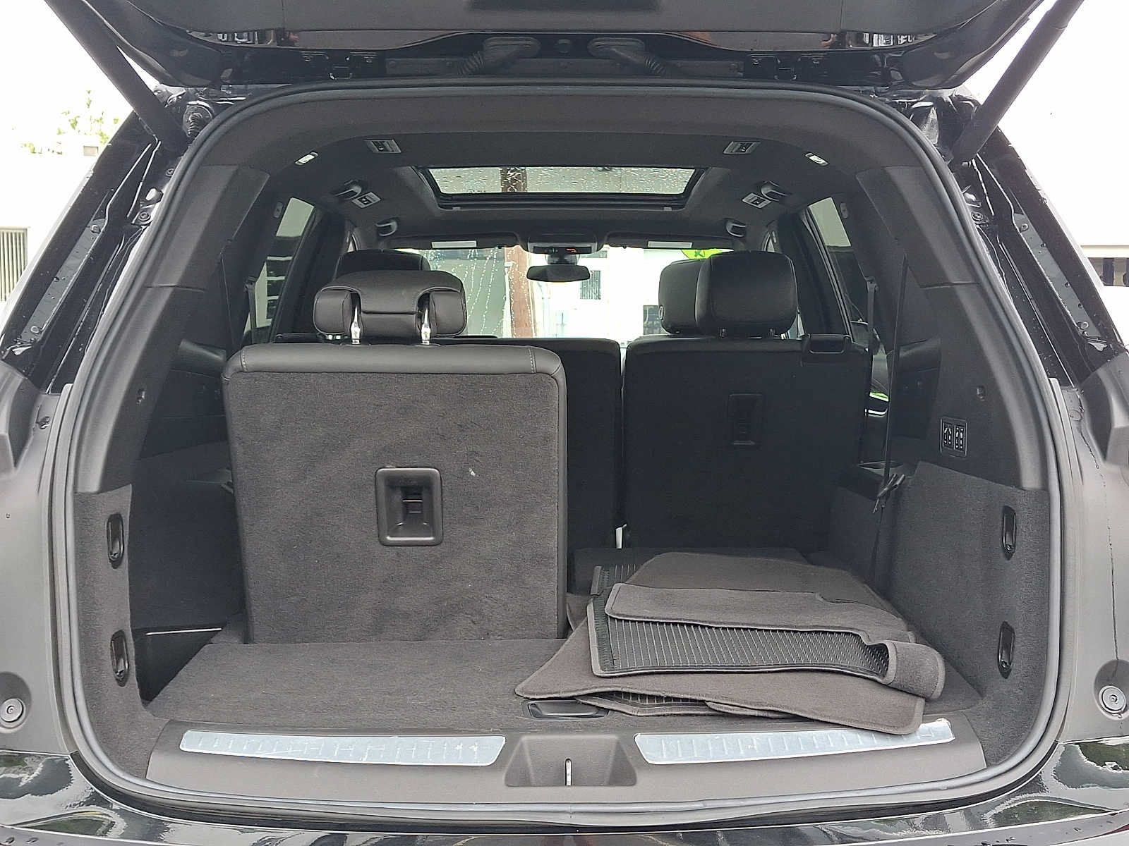 Certified 2024 Cadillac XT6 Premium Luxury AWD/4WD image 24