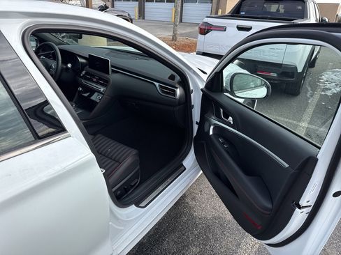 Used 2026 Genesis G70 3.3T Sport Prestige image 12