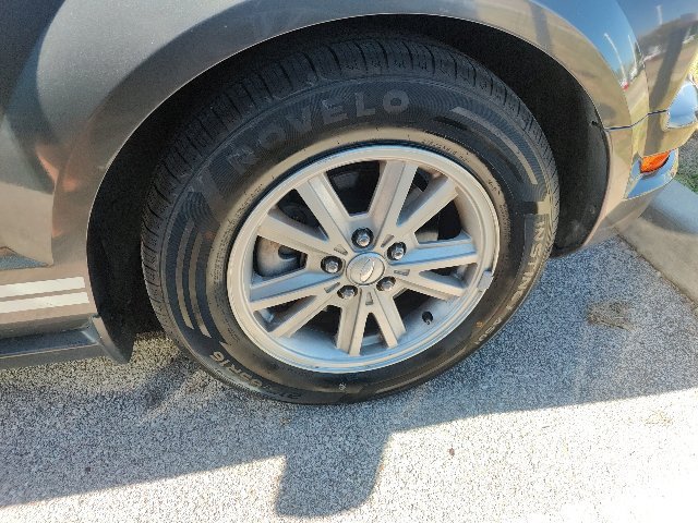 Used 2008 Ford Mustang Premium RWD image 27