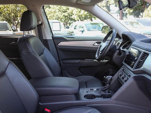 Used 2019 Volkswagen Atlas SE image 17