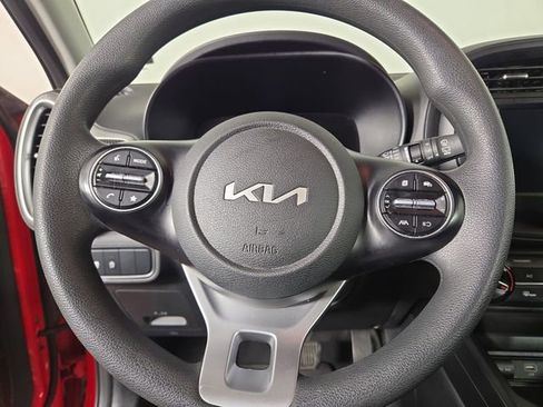 Certified 2023 Kia Soul LX w/ LX Technology Package image 23