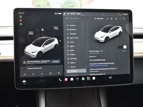 Used 2021 Tesla Model Y 2WD image 22