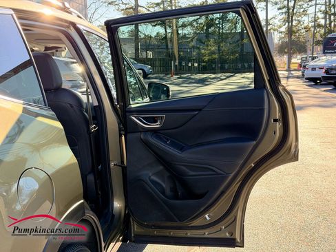 Used 2023 Subaru Forester Touring image 23