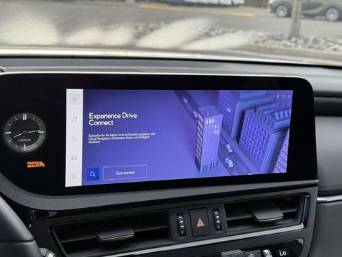 Used 2025 Lexus ES 350 Premium w/ Premium Package image 11