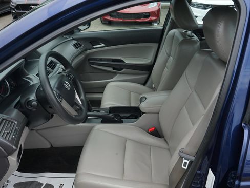 Used 2010 Honda Accord LX image 13