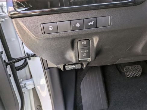 New 2025 Nissan Murano SL image 17