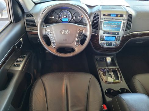 Used 2012 Hyundai Santa Fe Limited w/ Navigation Pkg 4 FWD image 7