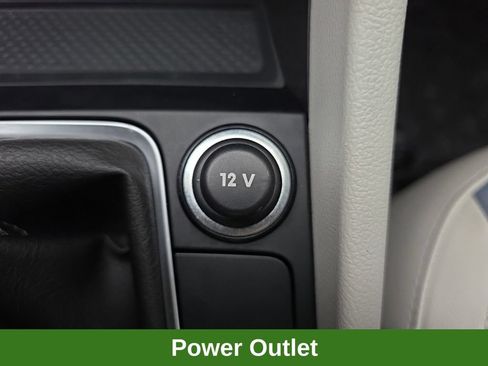 Used 2025 Volkswagen Jetta SE w/ Sunroof Package FWD image 39