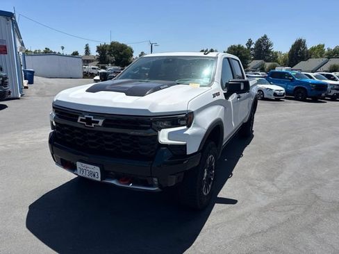 Used 2024 Chevrolet Silverado 1500 ZR2 w/ Technology Package AWD/4WD image 5