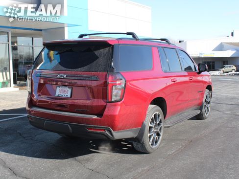 Certified 2024 Chevrolet Suburban RST w/ Luxury Package image 4